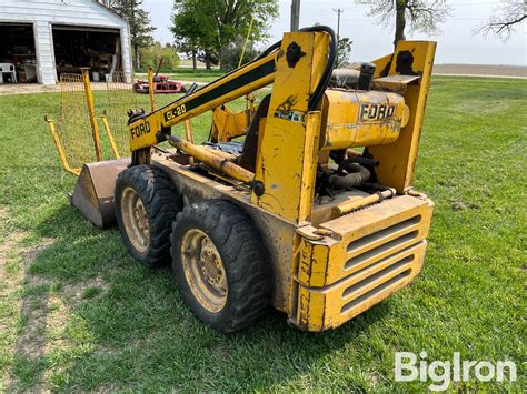 FORD CL20 Skid Steers For Sale 